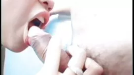 Indosso vestiti nell ...
