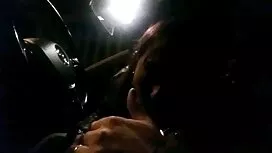 Ragazza Lilya avvita ...