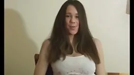 Ragazza giovane bion ...
