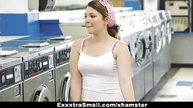 Piccola ragazza bion ...