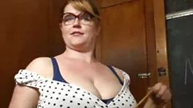 Ragazze giovane e ve ...