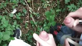 Una giovane ragazza  ...