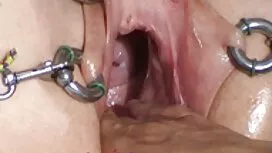 Sexy bionda strofina ...