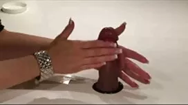 Una giovane donna ka ...