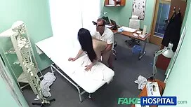 Un uomo di colore co ...
